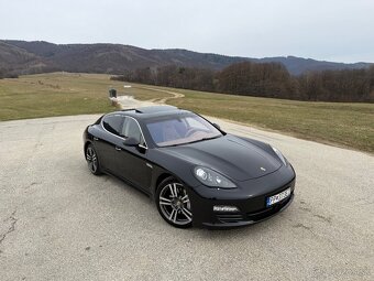 Porsche Panamera 4S - 4