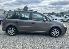 Volkswagen Touran 1,9 TDI 77kW TAŽNÉ benzín manuál 77 kw - 4