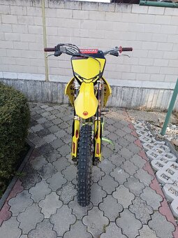 SUZUKI RMZ 250 - 4