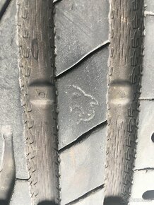 Predám pneumatiku 215/45 r18 - 4