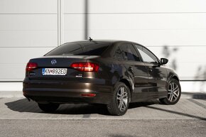 Volkswagen Jetta 1.2 TSI Business Comfortline - 4