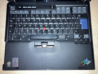 IBM ThinkPad R30 - 4