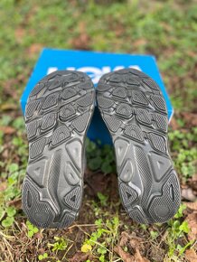 Hoka Clifton 9 vel 41 nové - 4