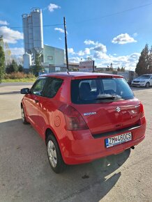 Suzuki Swift - 4