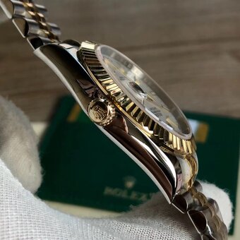 Rolex Oyster Datejust - 4