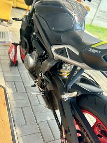 Triumph Street Triple 765RS - 4