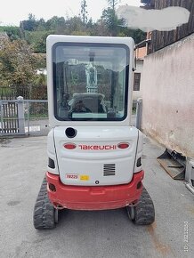 Takeuchi TB 225 - 4