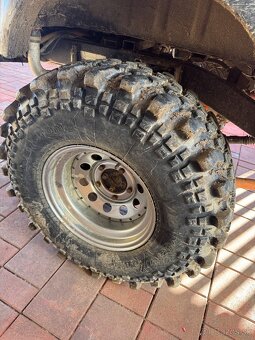 Predám set kolies 33 x 10,5 R15 off road - 4