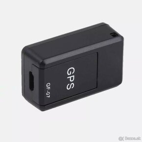 Šikovný mini GPS magnetický lokátor s odpočúvaním - 4