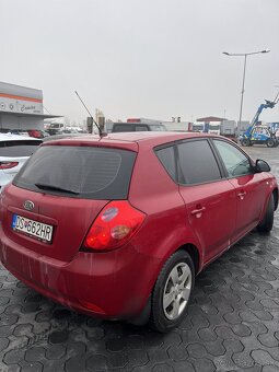 Kia Cee´d 1.4 - 4