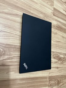 Lenovo ThinkPad T15 - 4