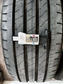 215/50R17 Good Year letne - 4