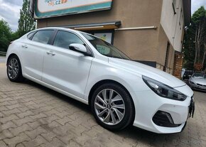 Hyundai i30 1.4-AUT-NAVI-KAMERA-FASTBACK - 4