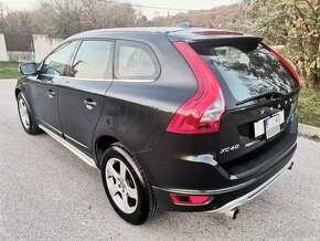 Volvo XC60 2.4D AWD R-Design - 4