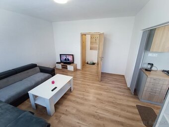 Prenájom 1 izb.bytu s loggiou,40 m2 - Hájik, Žilina - 4