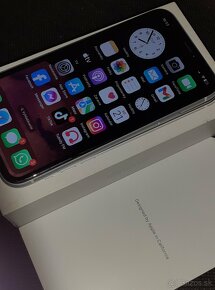 iPhone XR White 64GB - 4