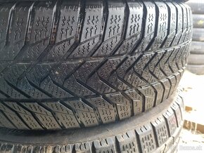 205/60R16 - 4