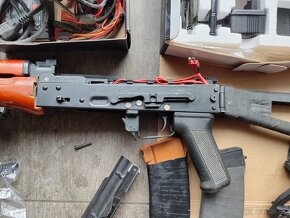 Predám Dboys AEG AKS-74U.+ prísluš. - 4