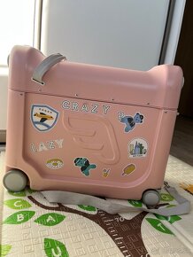 STOKKE JetKids Bedbox 2.0 Pink Lemonade detský kufor - 4