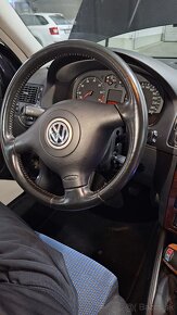 VW Golf 2,8 V6 - 4