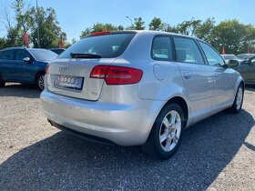 Audi A3 Sportback 1.6 TDI DPF Attraction Premium - 4