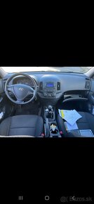 HYUNDAI I30 BENZIN 1,4 BENZIN ROK 2011 - 4