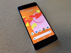 Google Pixel 2.  4gb/128gb.  Bledá metalíza. - 4