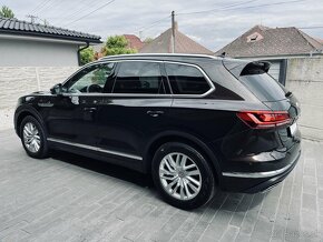 VW Touareg 3.0TDi V6 4Motion Elegance - 4