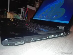 Lenovo i3 4 x 2,4 GHz. 320 GB. 14 HD+. Nová baterka. - 4