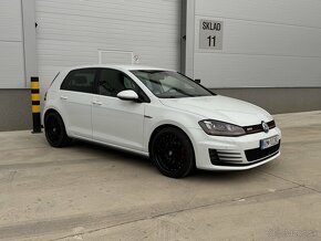 VW Golf GTI 2.0 TSI DSG - 4