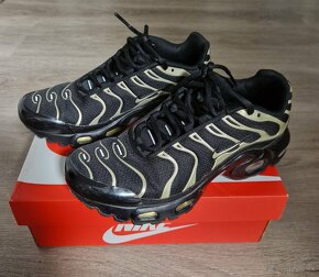 Nike AIR MAX PLUS  Tn black/ gold  vel.38,5 - 4