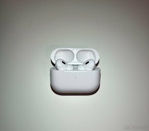 AirPods - 4