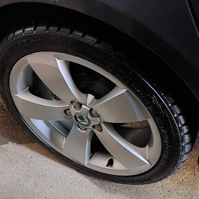 Sada kolies zimná ALU disky 17" + pneu 215/40 R17 - 4