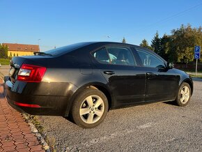 Škoda Octavia 2,0 TDI, 110kW, kúpená v SR, garážovaná. - 4