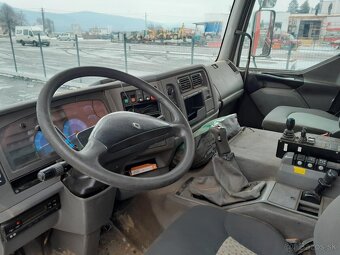 Renault Kerax 6x4 - 4