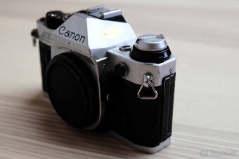 Canon AE-1 Program a dva objektívy - 4