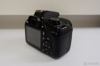 Canon EOS 1300D + EF-S 18 - 55 mm stab. - 4