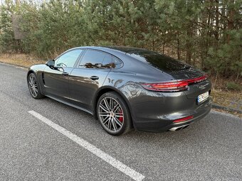 Porsche Panamera TURBO - 4