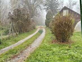 Na predaj záhradná chatka s väčším pozemkom na Vinici v Luče - 4