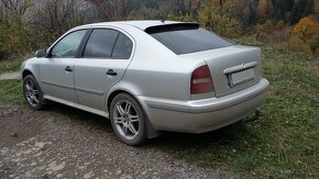 Škoda Octavia nárazník a krídlo - 4