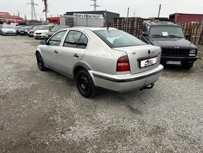 Škoda Octavia 1.6 LX - 4