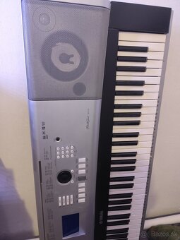 Predám klavír Yamaha DGX520 - 4