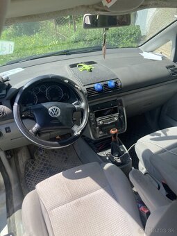 Volkswagen Sharan 1.9 TDi - 4