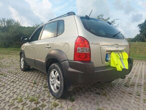 Hyundai Tucson 2,0 16V benzín 4x4 kúpené v SR / servisované - 4