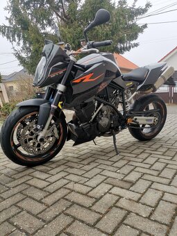 Predam KTM Superduke 990 custom r. 2005 - 4