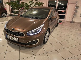 Kia Ceed 1.6 benzin len 92000 km - 4