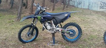 Yamaha YZ 125 - 4