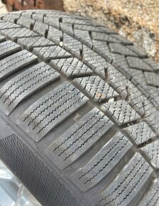 Predám sadu originálnych Audi Q8 - Q7 - 285/40R21 (zimne) - 4