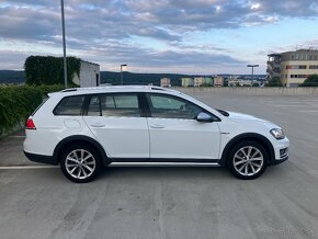 VW Golf Alltrack 2.0 TDI - DSG, 4x4, WEBASTO, XENONY, TAŽNÉ - 4