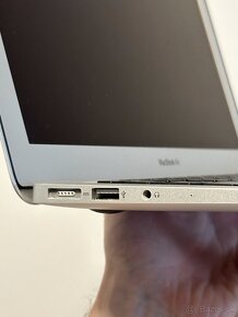 APPLE Macbook AIR (2017) A1466 - 4